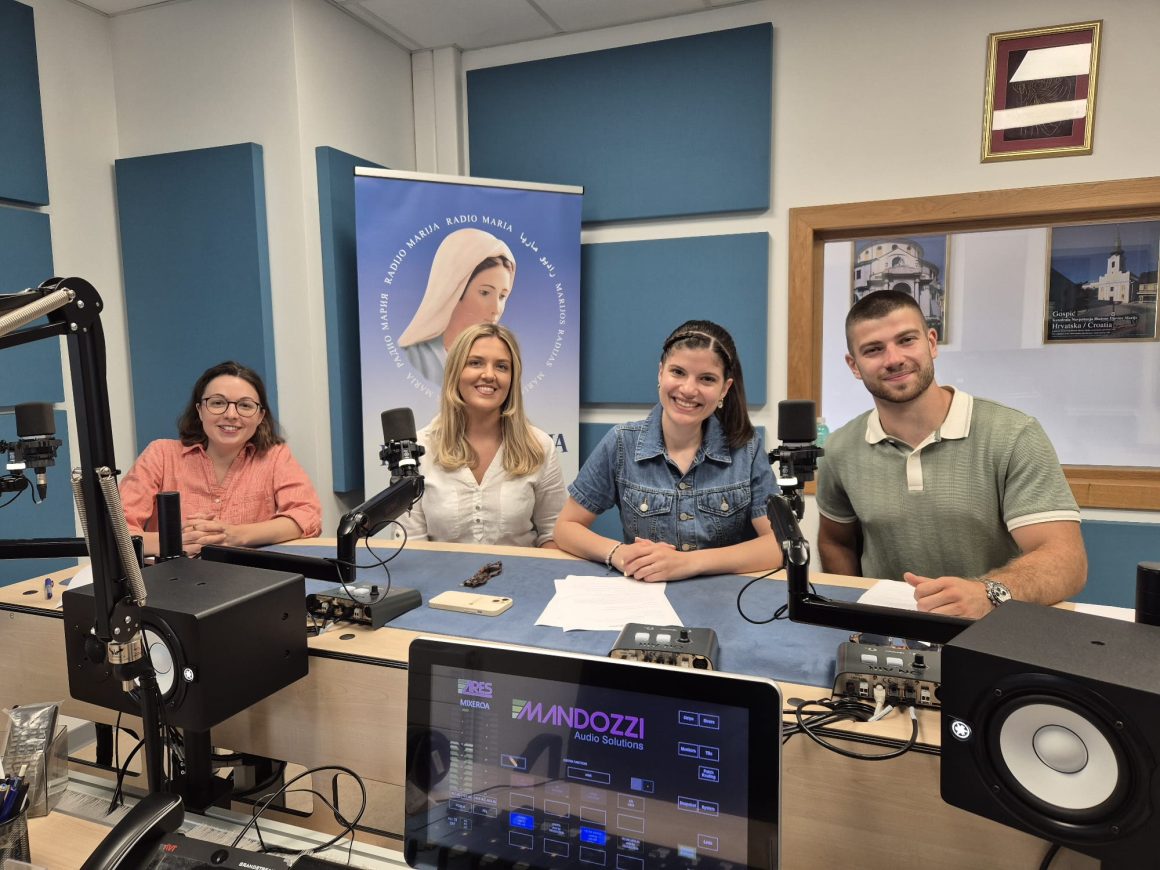 Gostovanje “Žive vatre” u emisiji “Crkva i društvo” na Radio Mariji