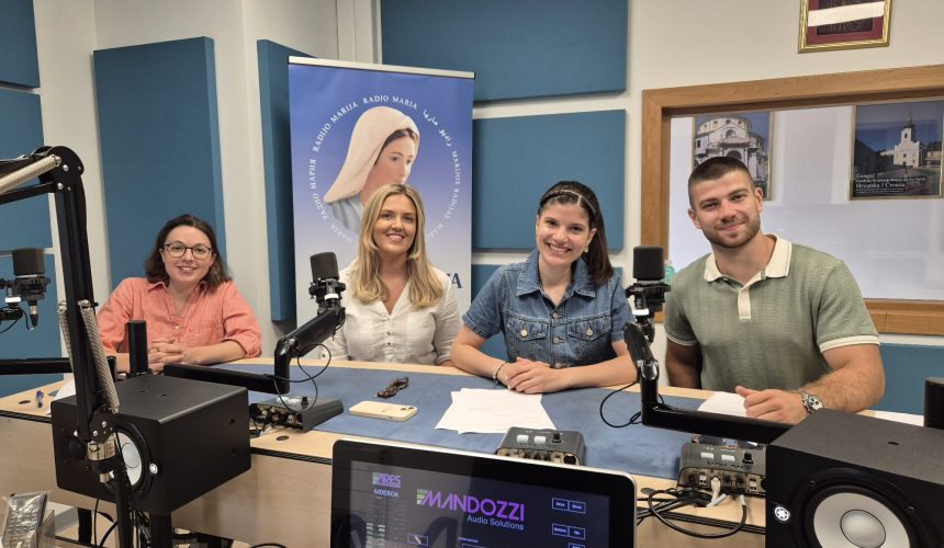Gostovanje “Žive vatre” u emisiji “Crkva i društvo” na Radio Mariji